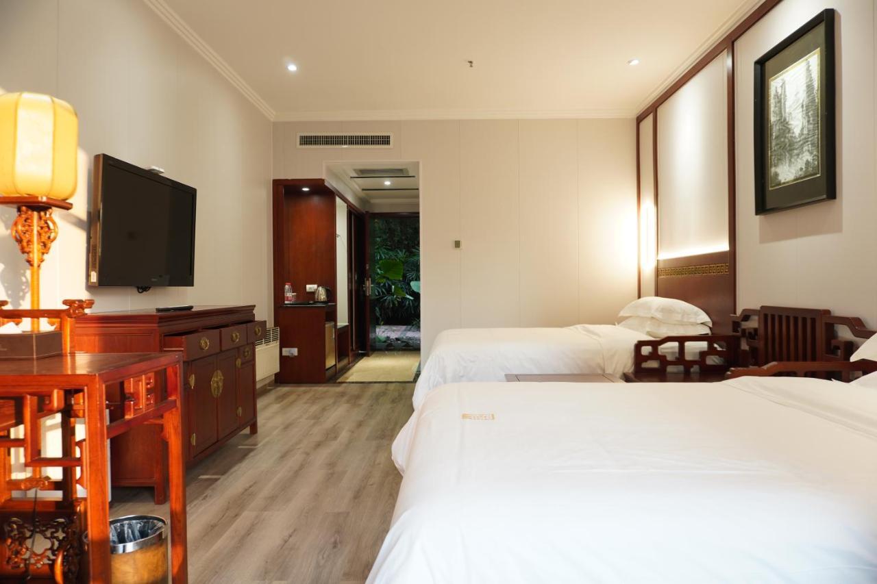 Guilin Yi Characteristic Hotel Coltd Εξωτερικό φωτογραφία